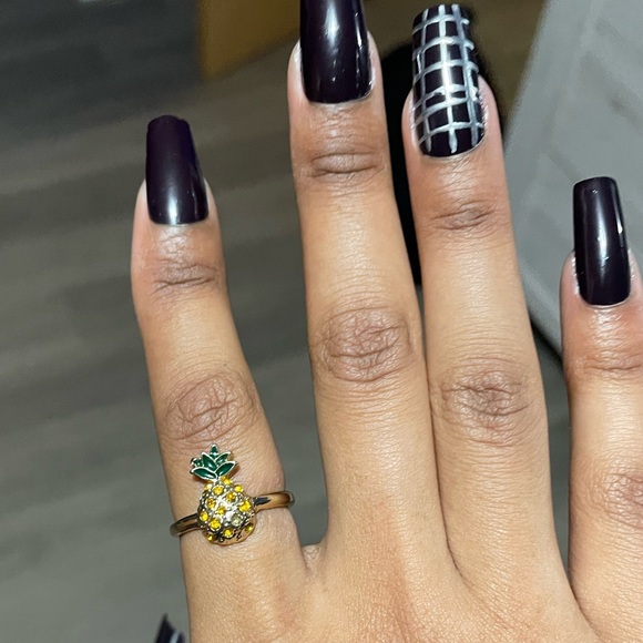 Gold pineapple ring - Picture 3 of 5